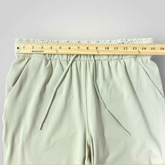 Lululemon Stretch High-Rise Cropped Pant 23" Tan Sz 10 - Picture 6 of 13